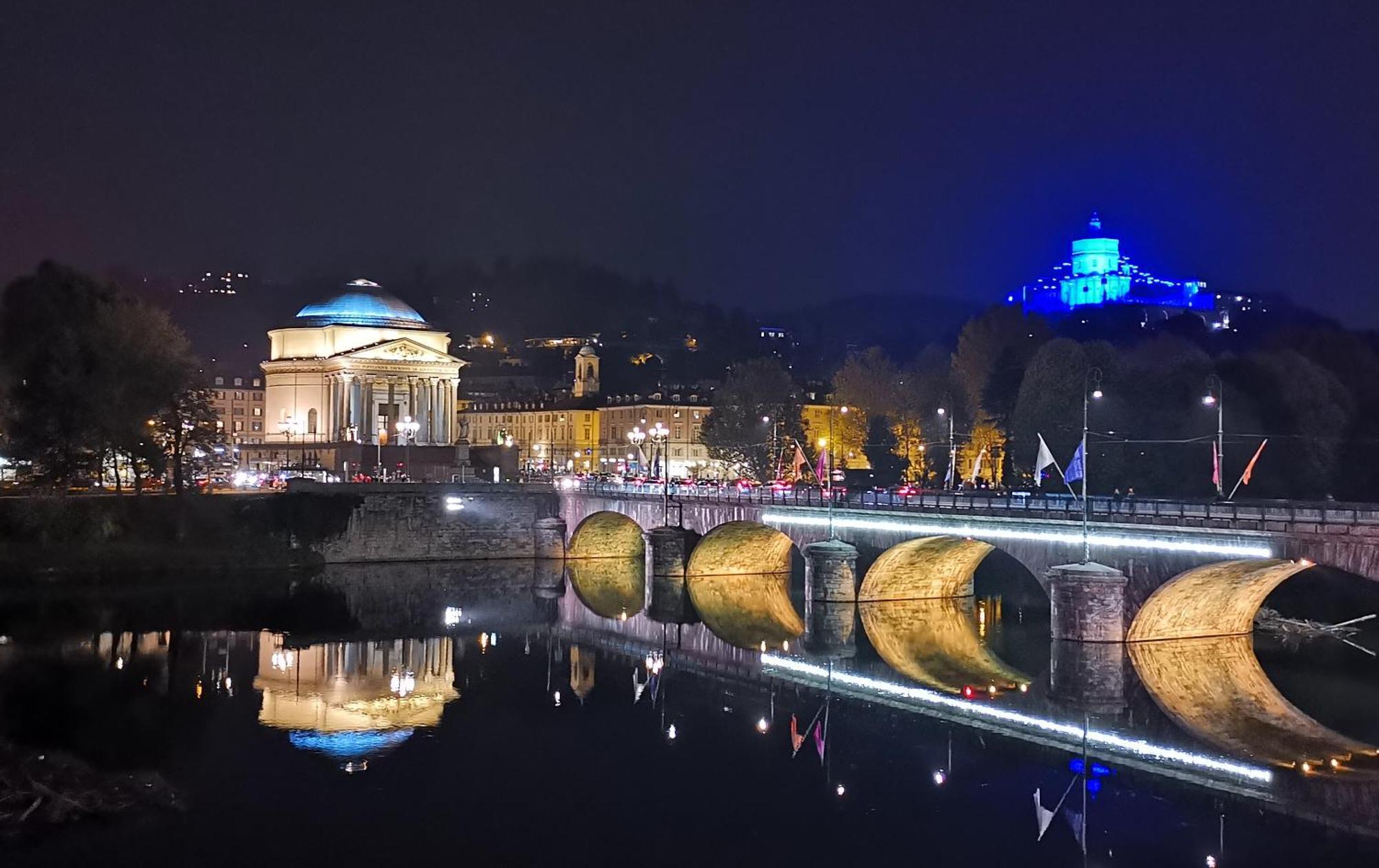 Piazza Vittorio Two-Level Modern Apartment ตูริน ภายนอก รูปภาพ